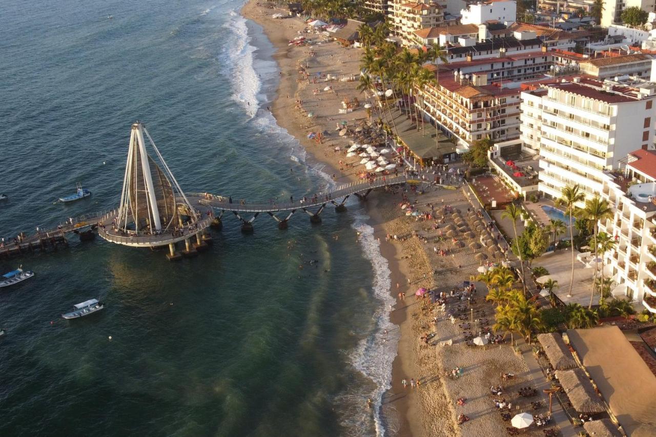 Emperador Vallarta Beachfront Hotel And Suites Puerto Vallarta Exteriör bild