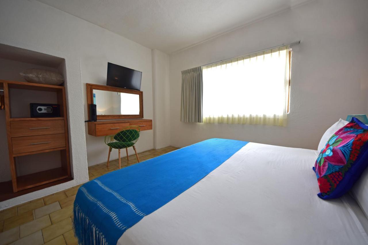 Emperador Vallarta Beachfront Hotel And Suites Puerto Vallarta Exteriör bild
