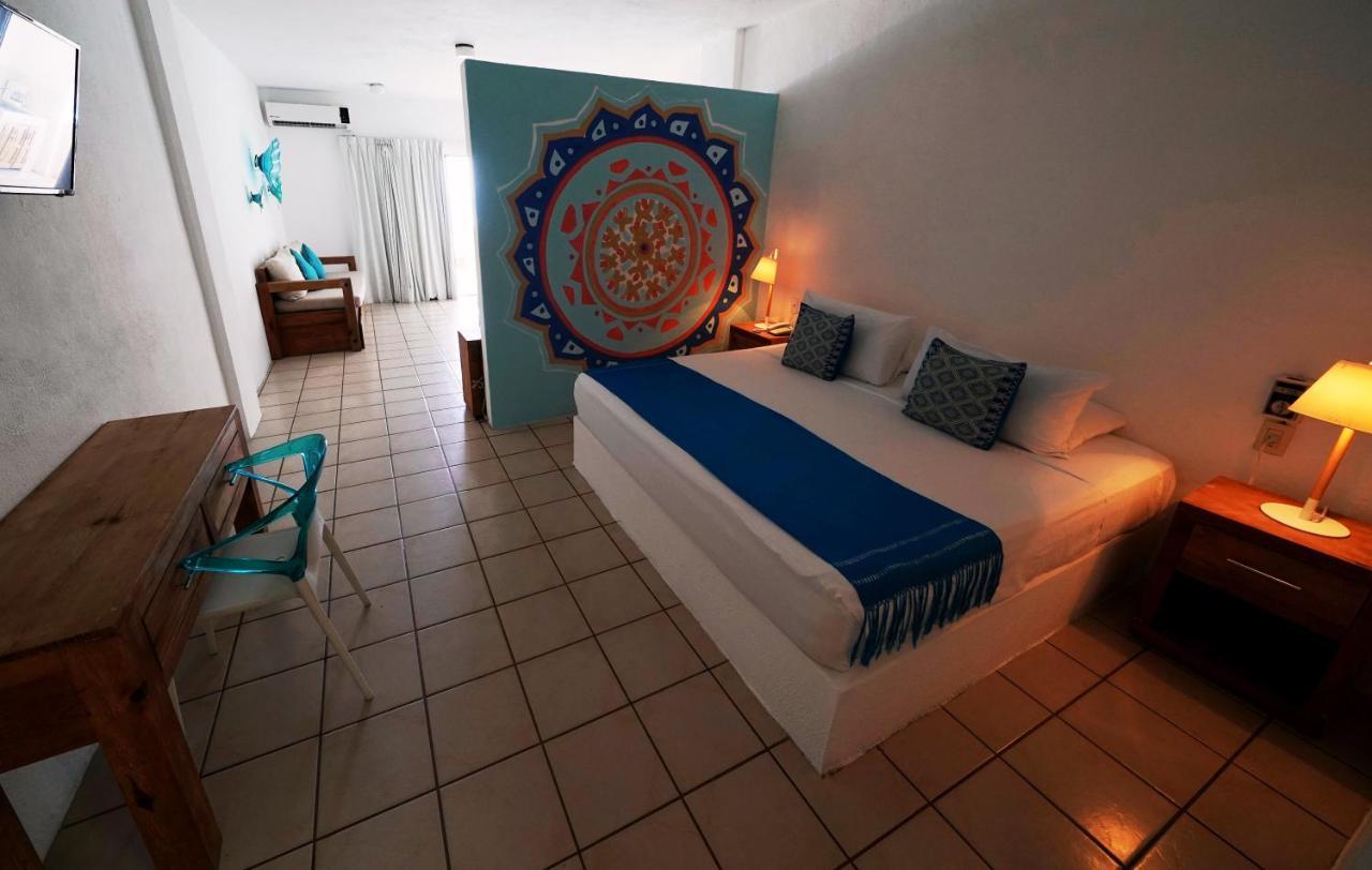 Emperador Vallarta Beachfront Hotel And Suites Puerto Vallarta Exteriör bild