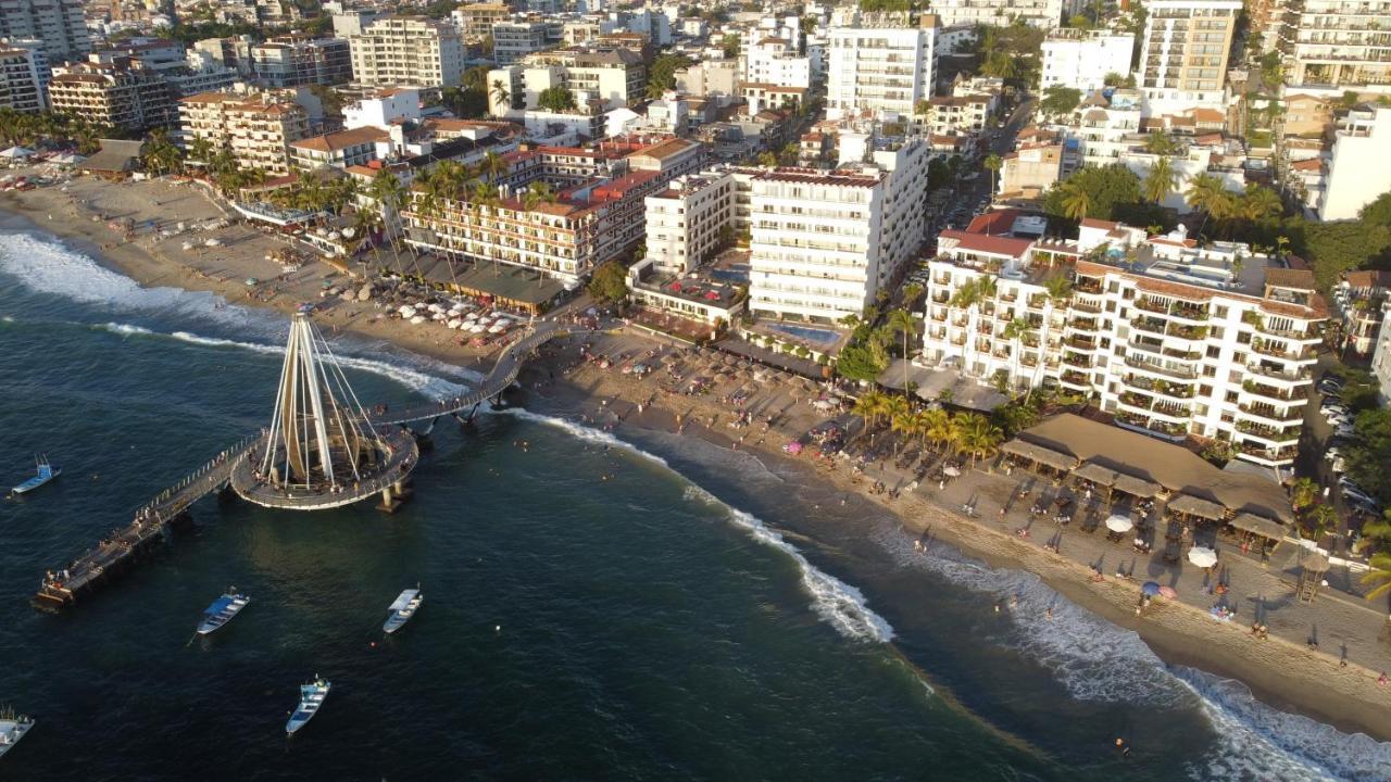 Emperador Vallarta Beachfront Hotel And Suites Puerto Vallarta Exteriör bild