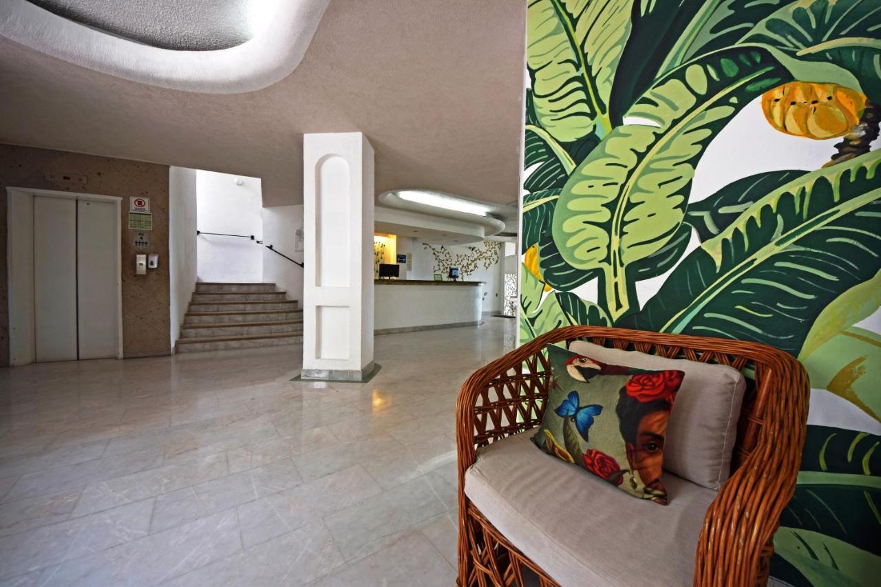 Emperador Vallarta Beachfront Hotel And Suites Puerto Vallarta Exteriör bild