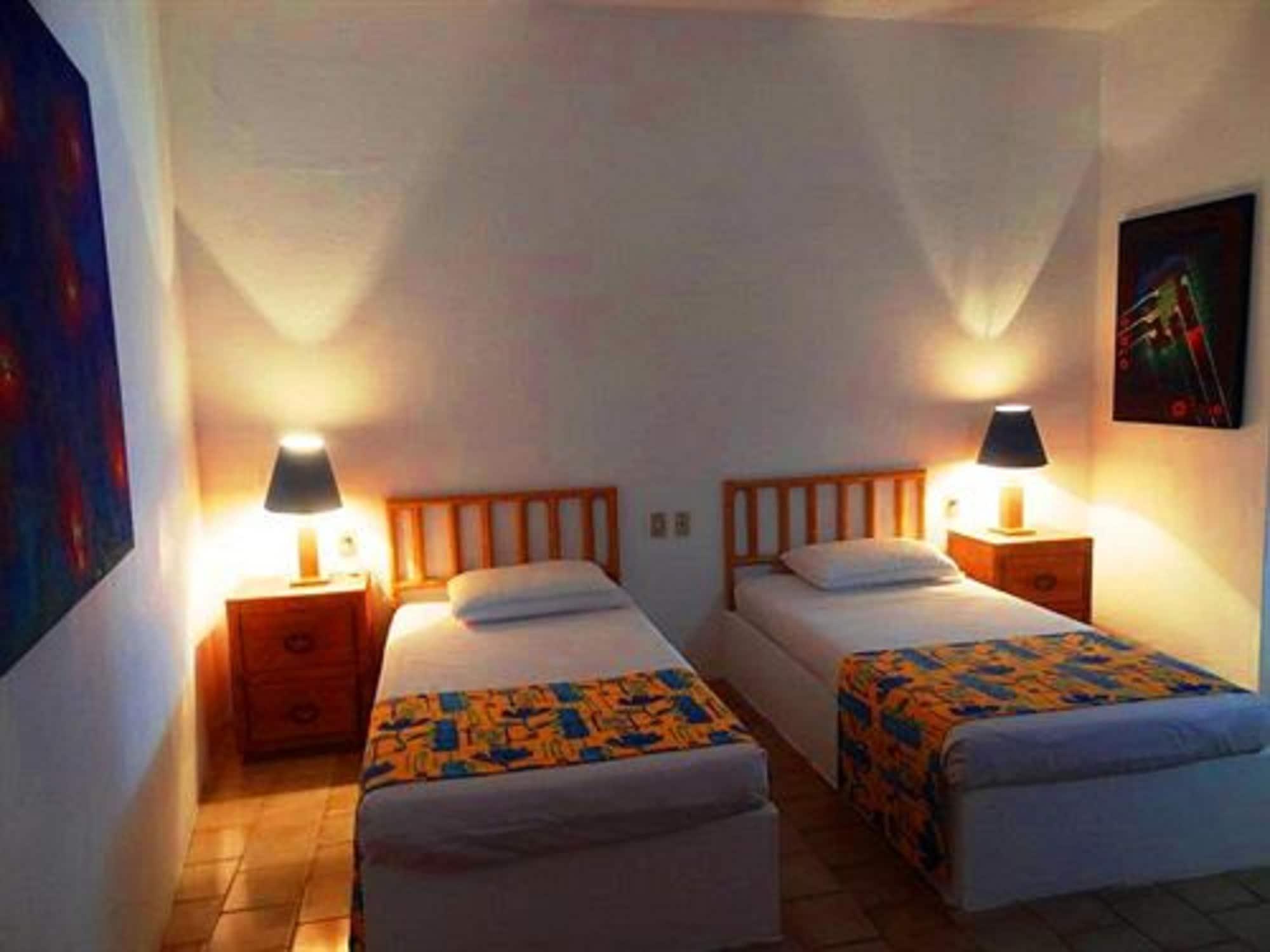 Emperador Vallarta Beachfront Hotel And Suites Puerto Vallarta Exteriör bild