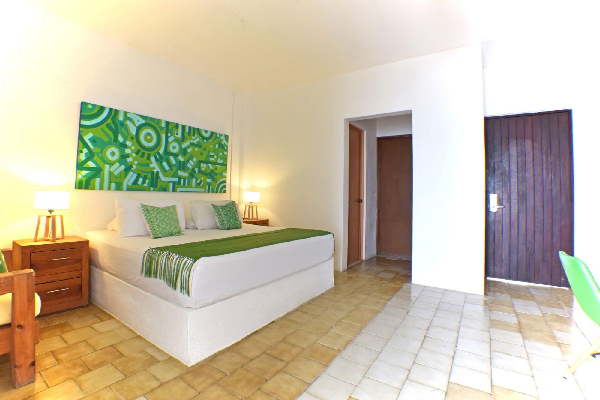 Emperador Vallarta Beachfront Hotel And Suites Puerto Vallarta Exteriör bild