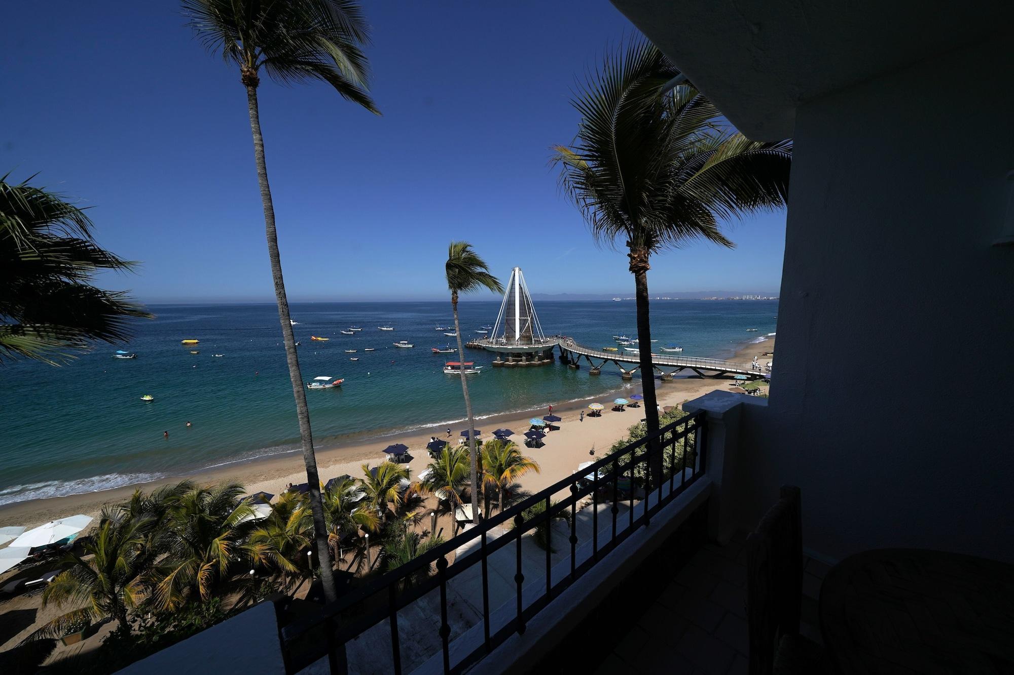 Emperador Vallarta Beachfront Hotel And Suites Puerto Vallarta Exteriör bild