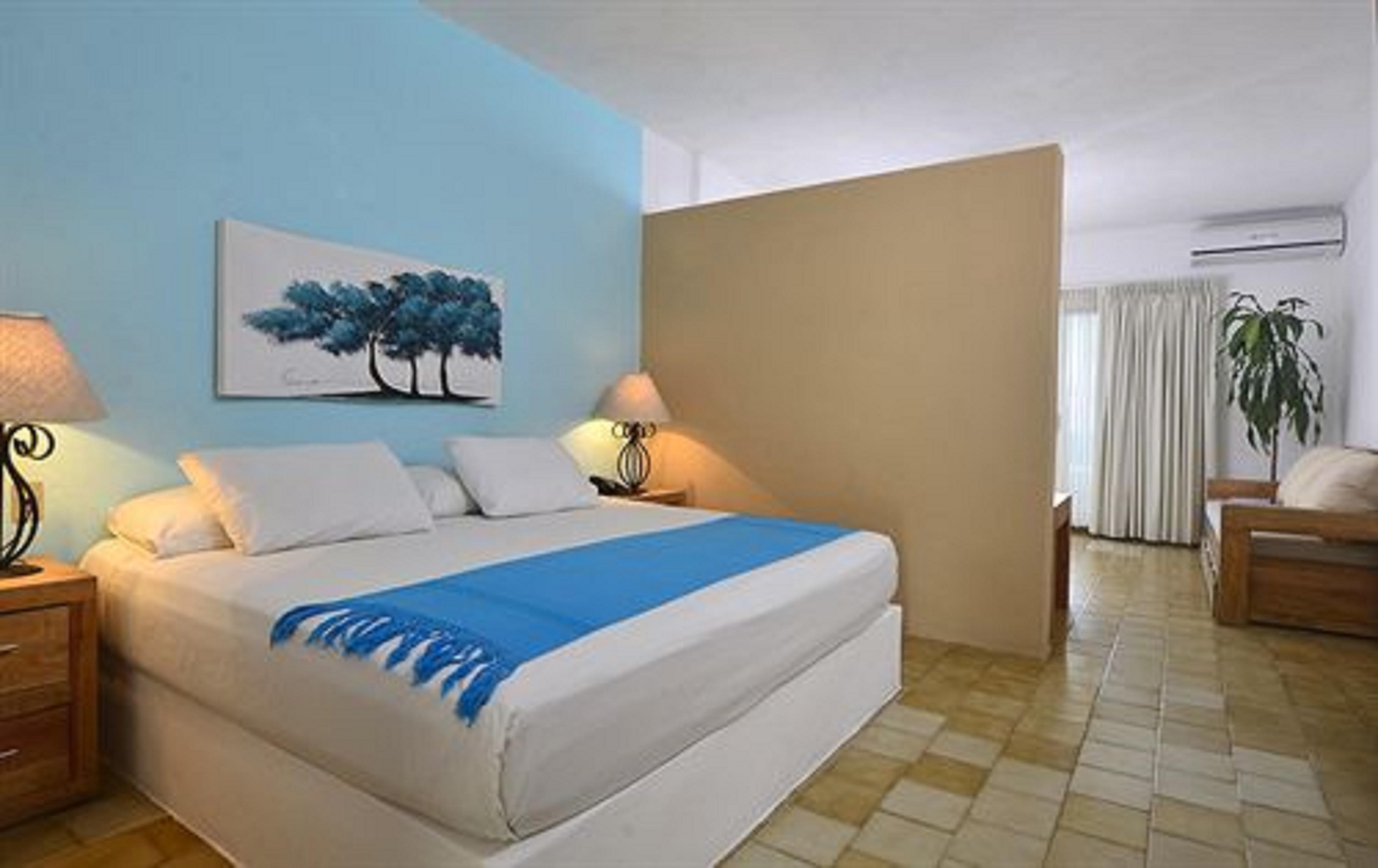 Emperador Vallarta Beachfront Hotel And Suites Puerto Vallarta Exteriör bild